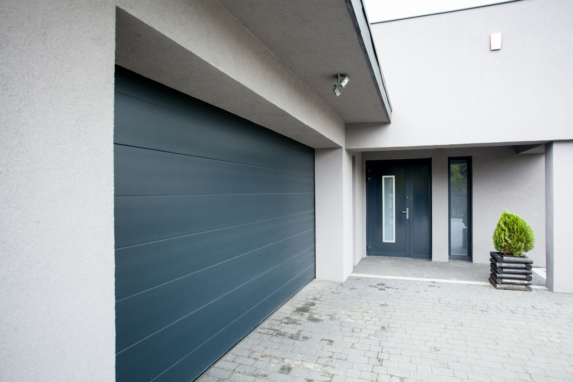 House with the garage Garage
